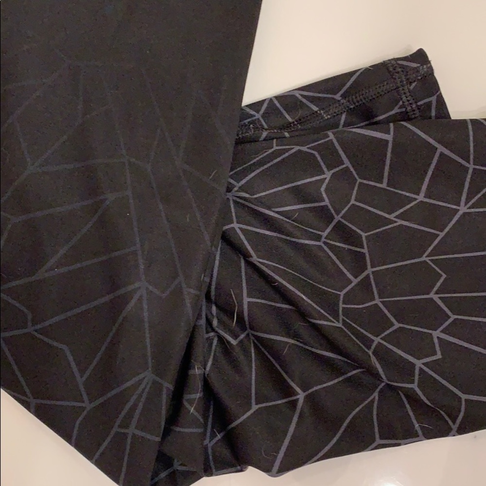 Work out Capris - Picture 2 of 2